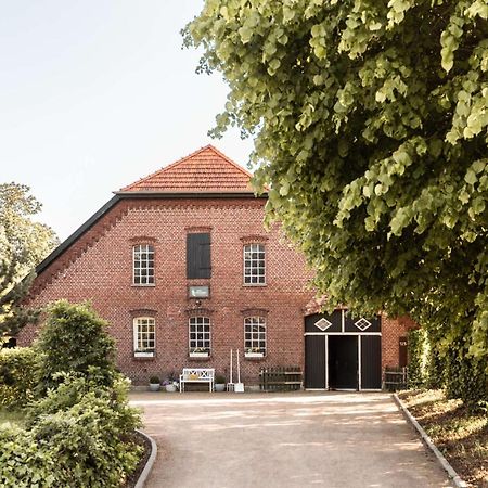 Отель Hofgut Mollberg Wiefelstede Экстерьер фото